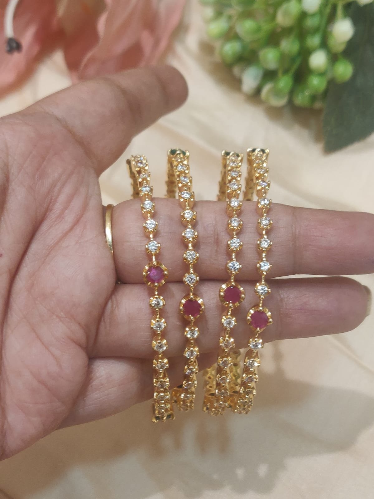 Lustrous crystal ad star bangles with red ad stone set of 4