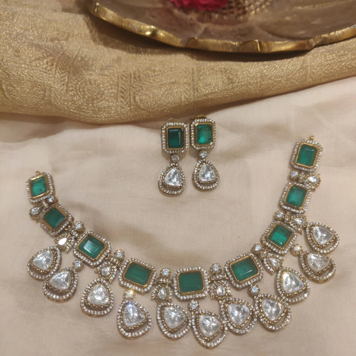 Whimsical emerald and ad stone choker necklace