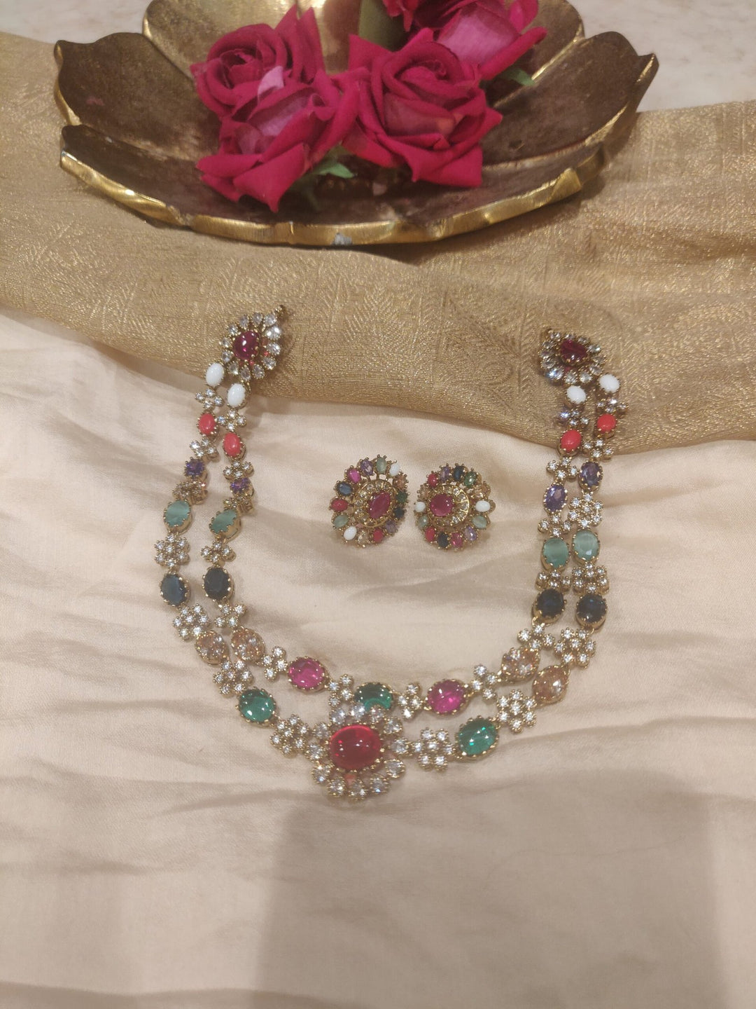 Floral gems stone necklace