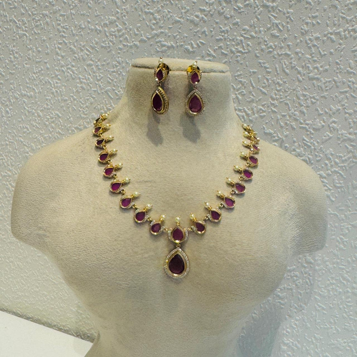 Timeless ruby ad stone choker