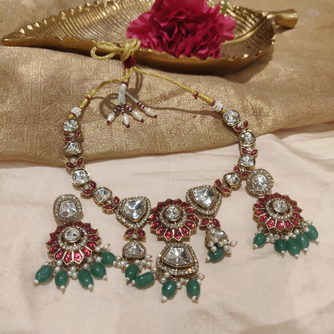 Exquisite Floral Kundan Stone Lightgreen Beads Necklace