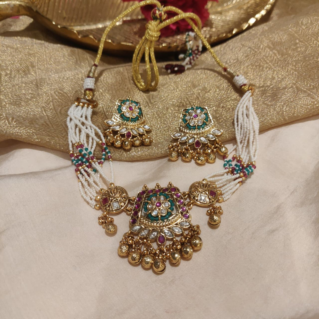 Refined White Beads Multilayer Floral Necklace