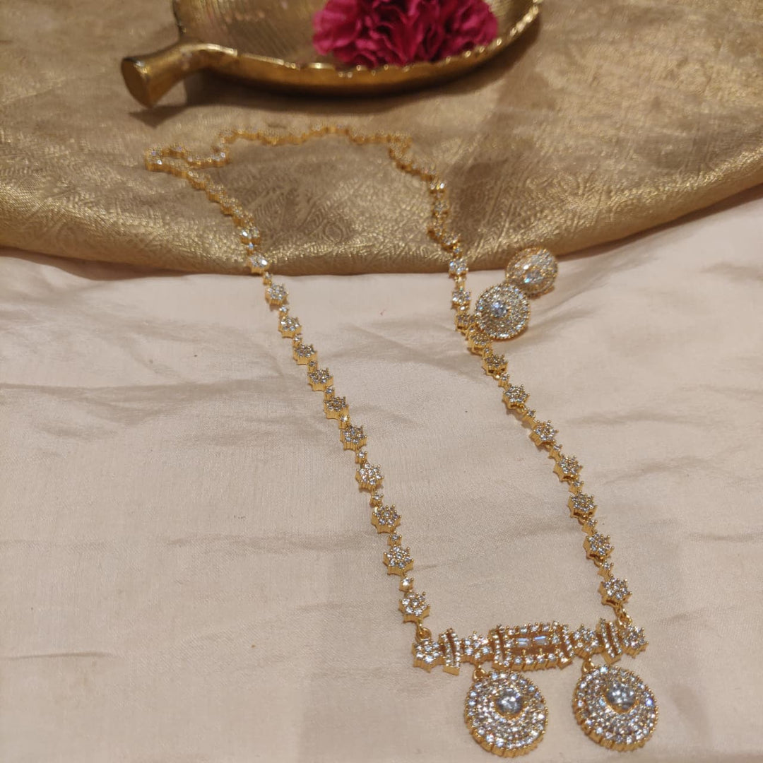 Posh AD Stone Star Necklace