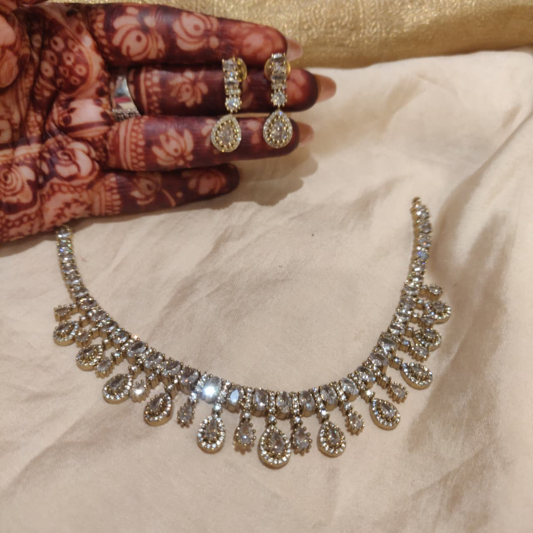 Sophisticated Crystal AD Stone Droplet Necklace