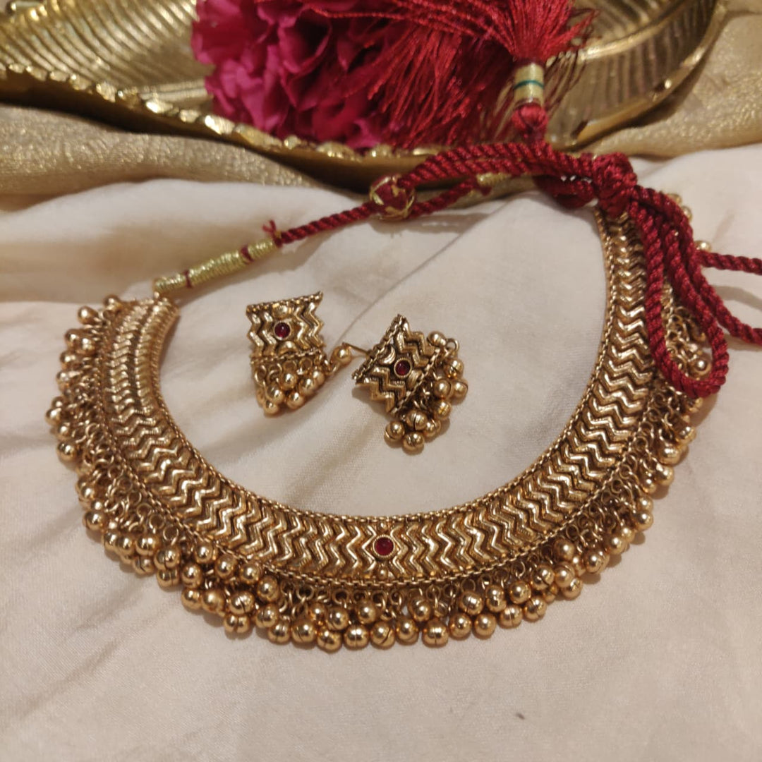 Majestic Golden Bridal Choker with Ruby AD Stone