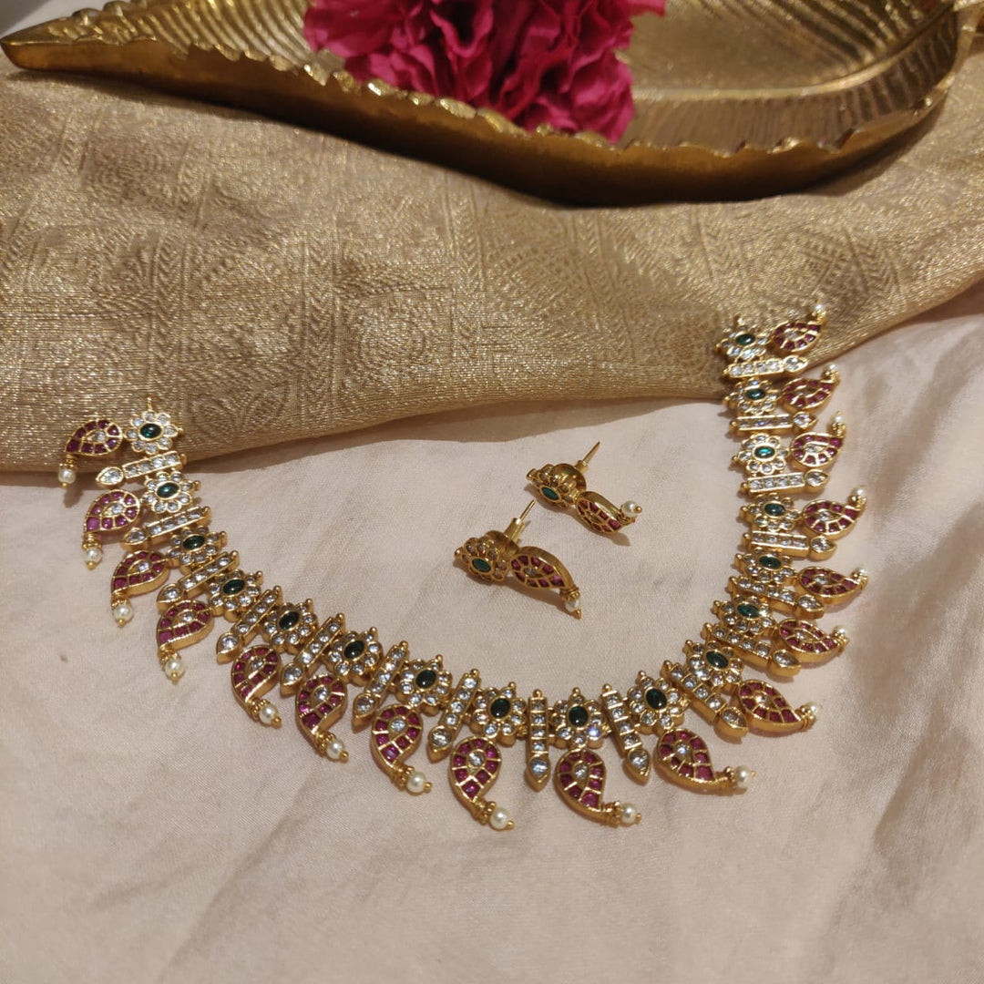 Sparkling Floral AD Stone Leafy Necklace