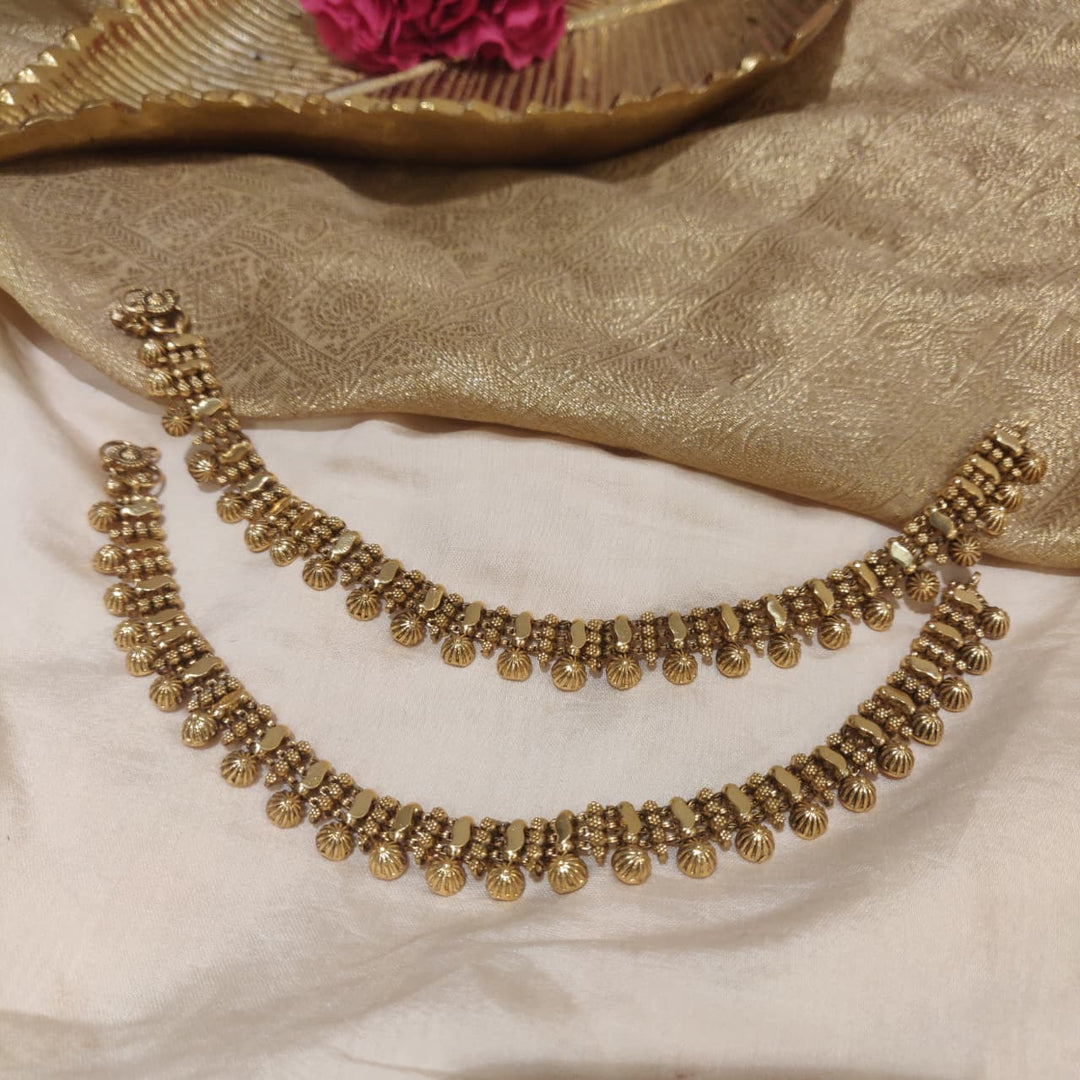 Alluring Golden Floral Anklets