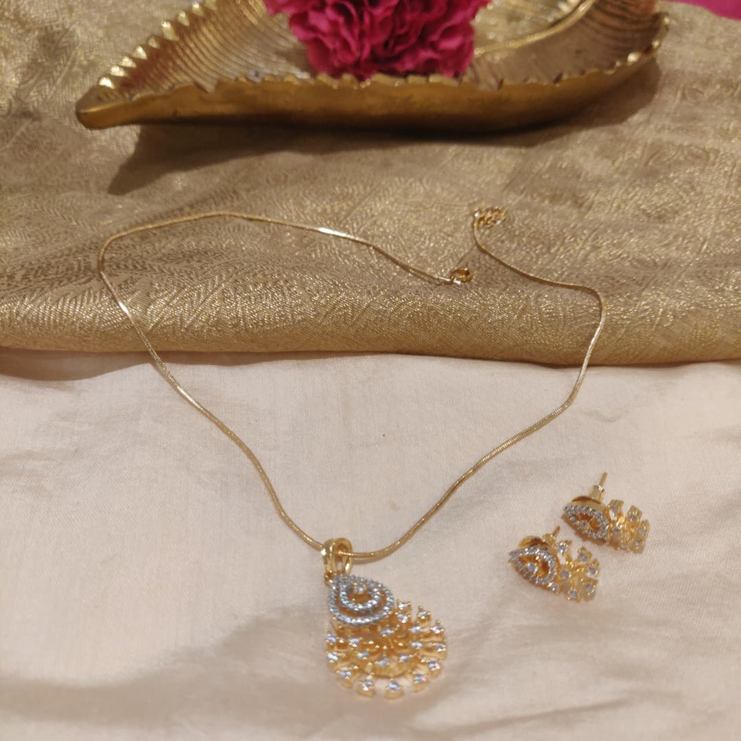Timeless CZ Golden Pendant Chain