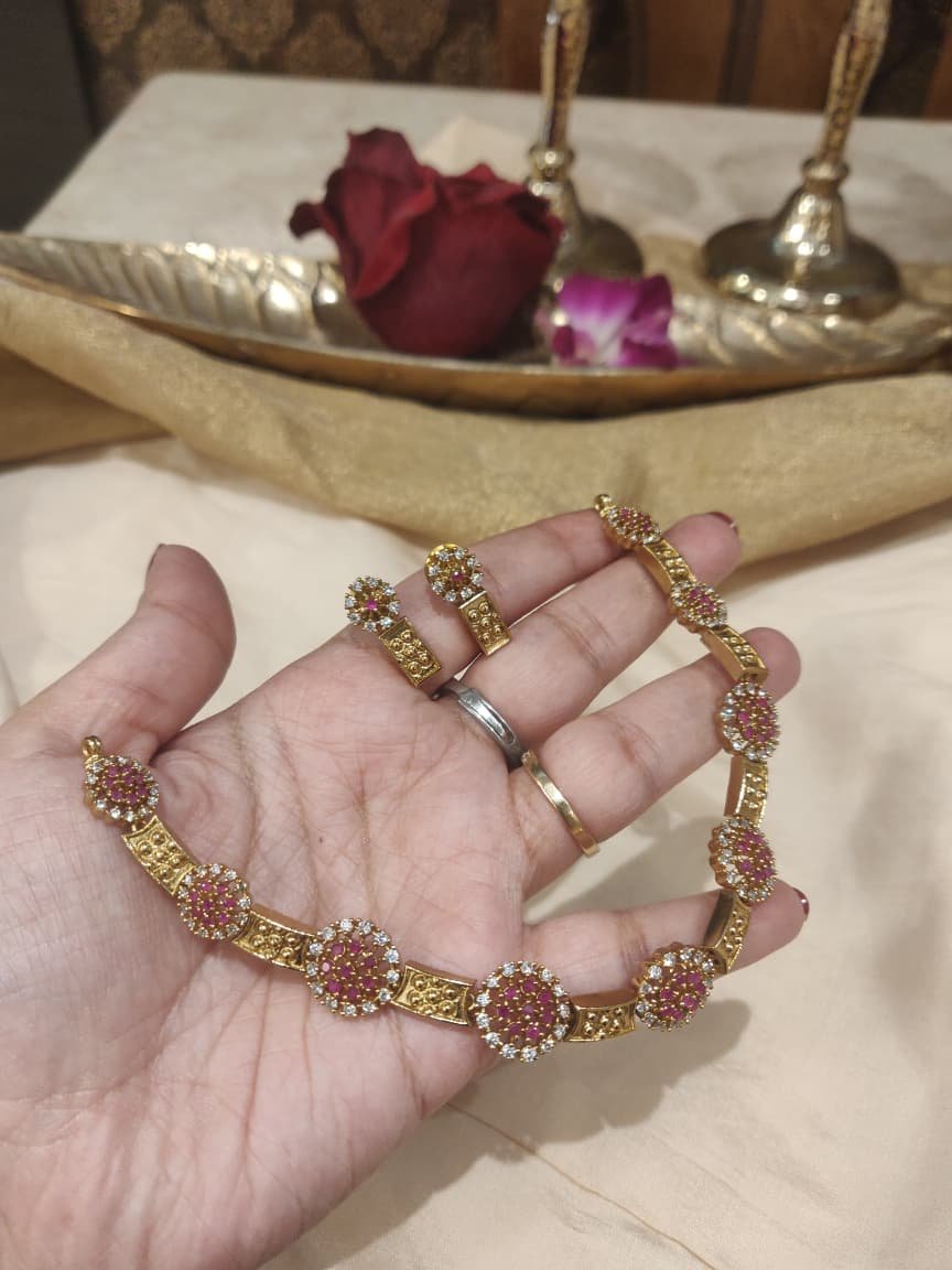 Brilliant Golden Floral Ruby Stone Short Necklace