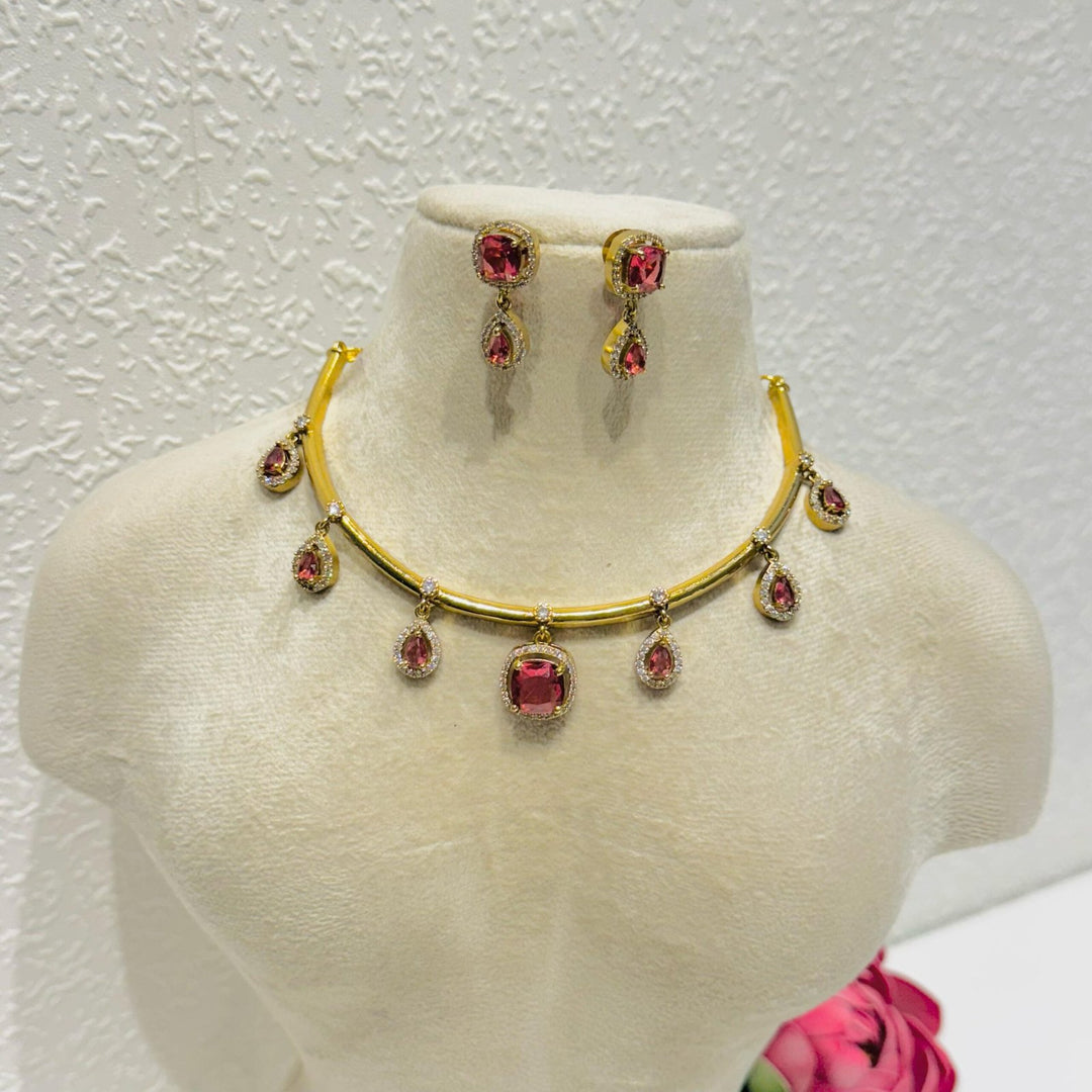 Elegant red pendant pipe necklace
