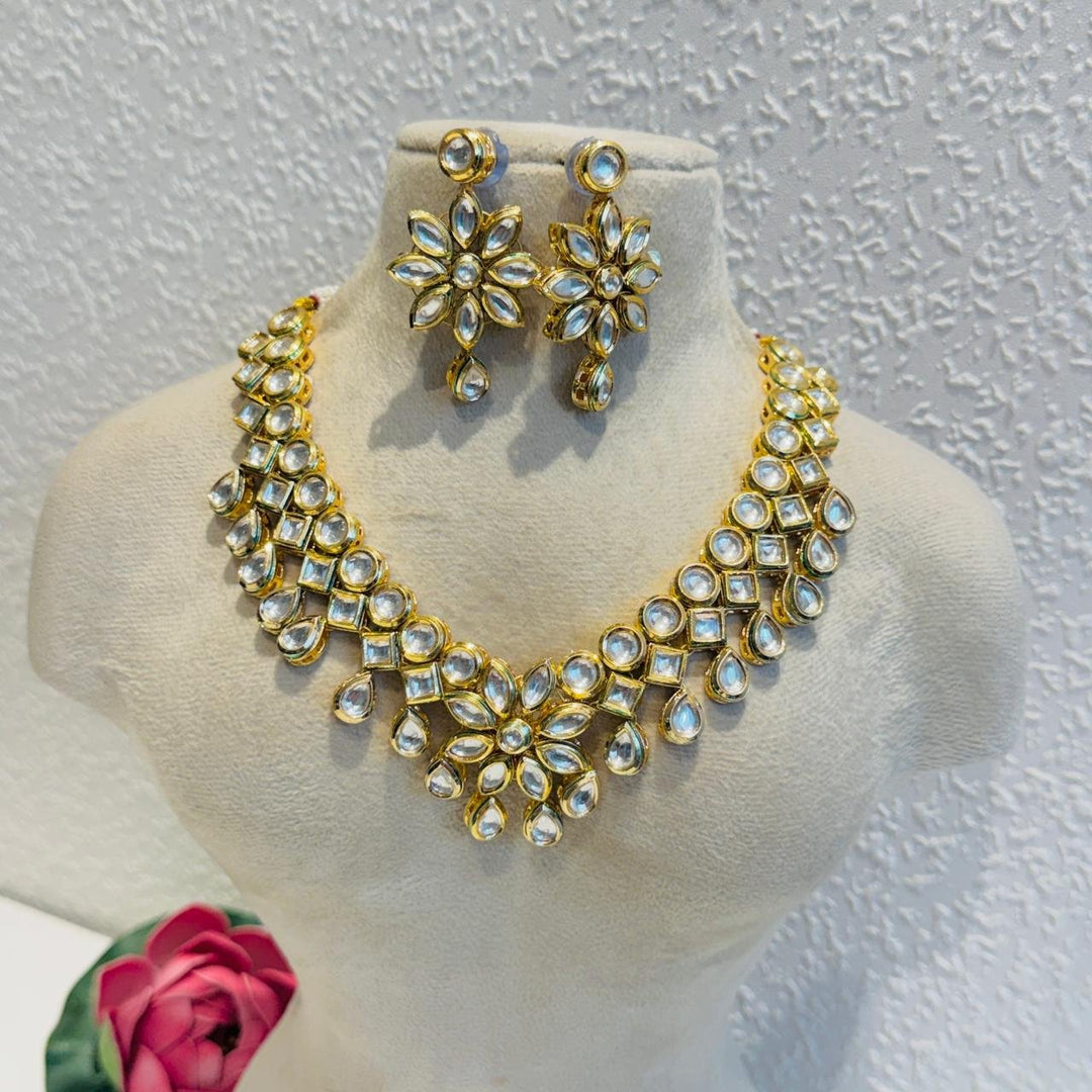 Whimisical Multishape Floral Kudan Stone Necklace