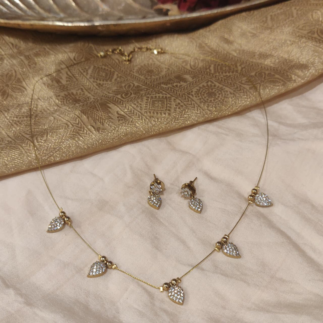 Tantalizing Golden Chain with CZ Design