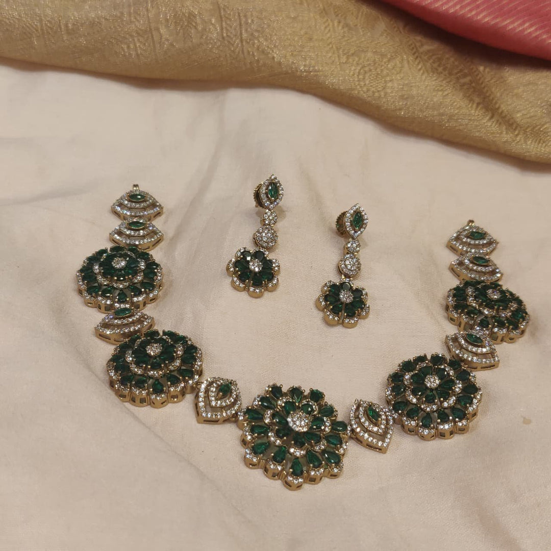 Enchanting Floral Green Choker