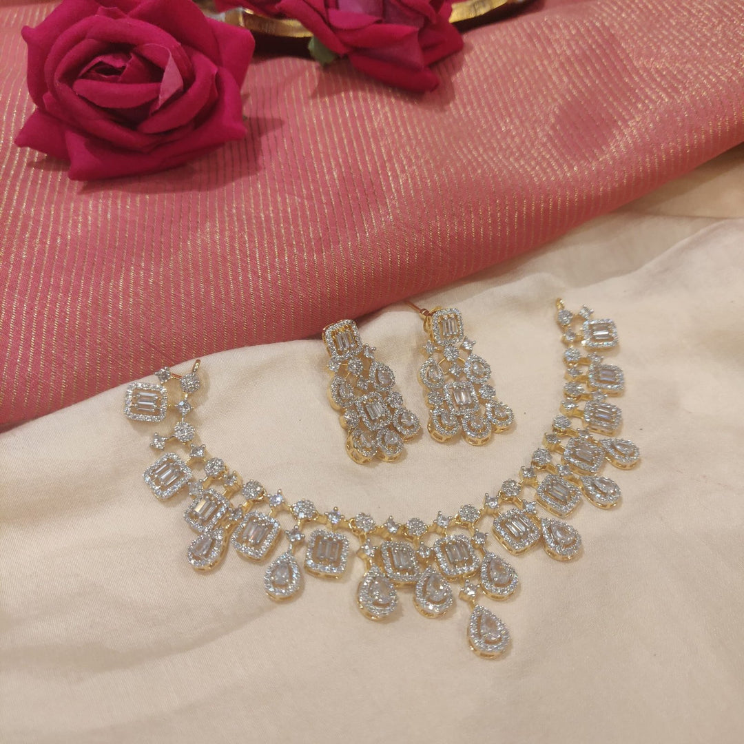 Exquisite droplet design ad stone choker necklace