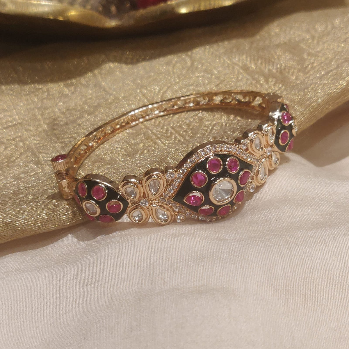 Kundan design ruby stone golden kada