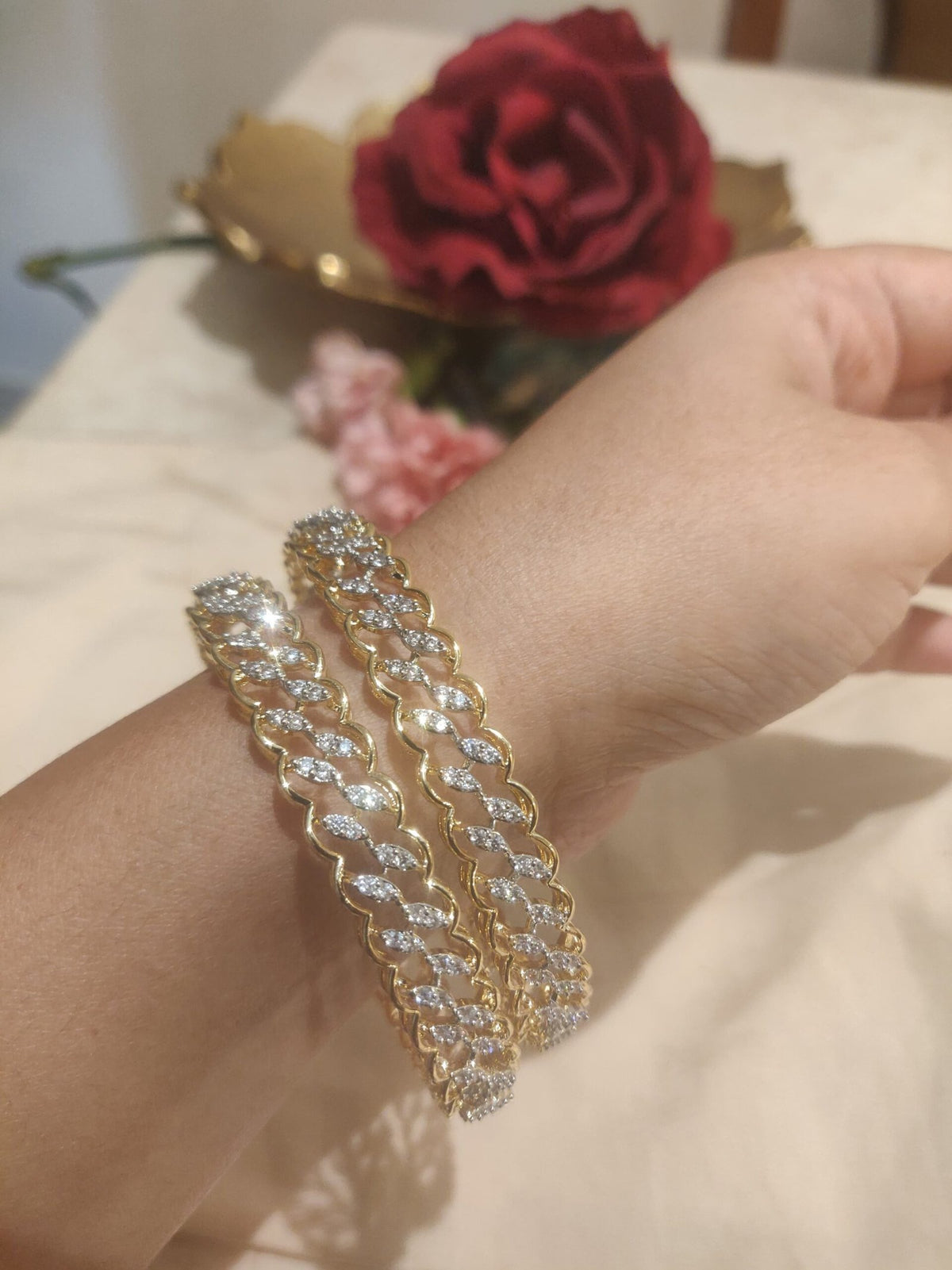 Timeless rounded bangles set of 2