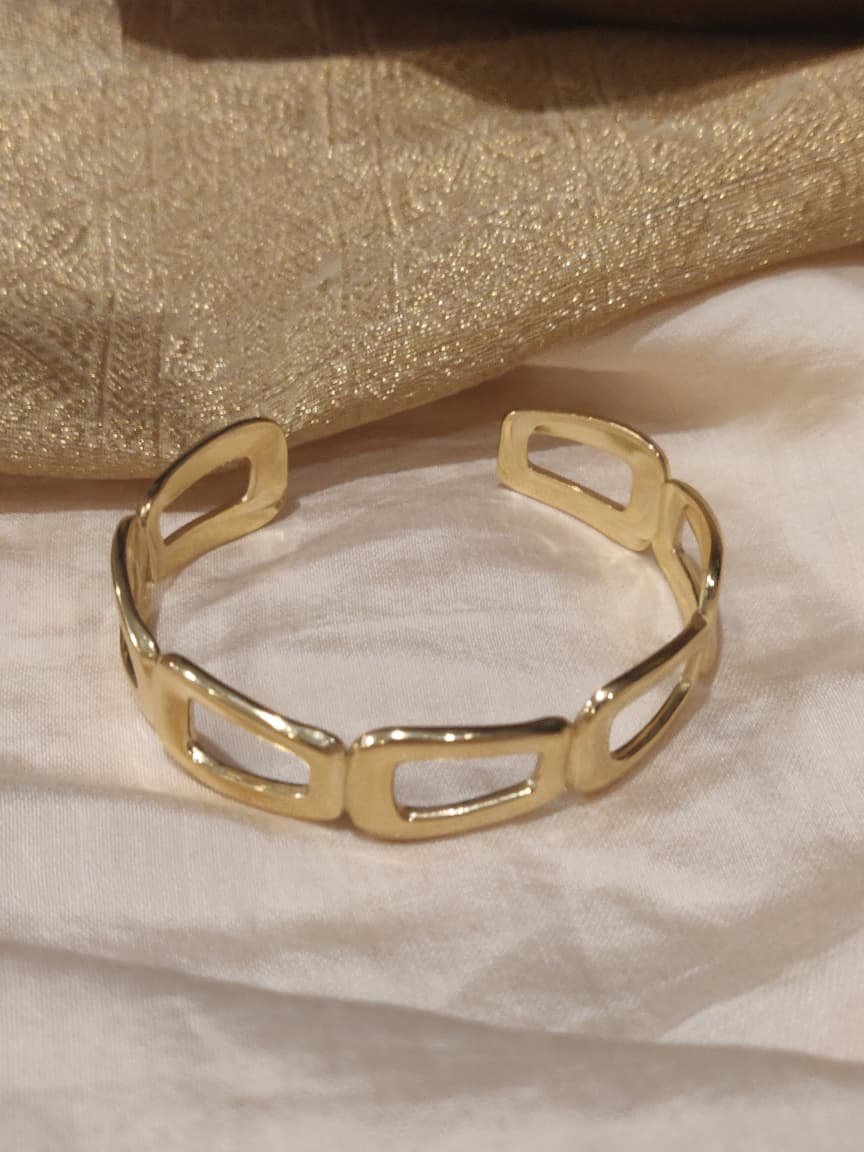 Iconic Boxx Kada