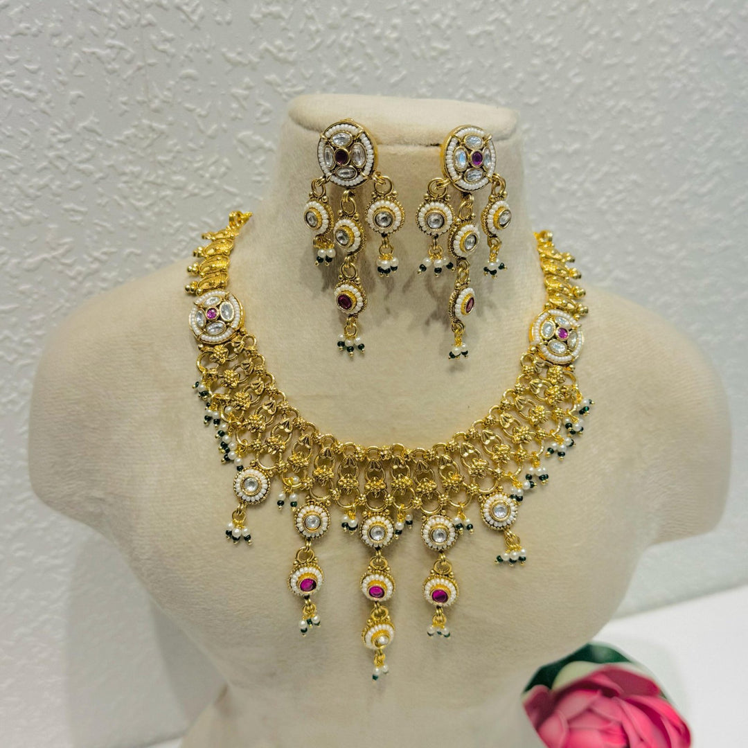 golden big link bridal necklace