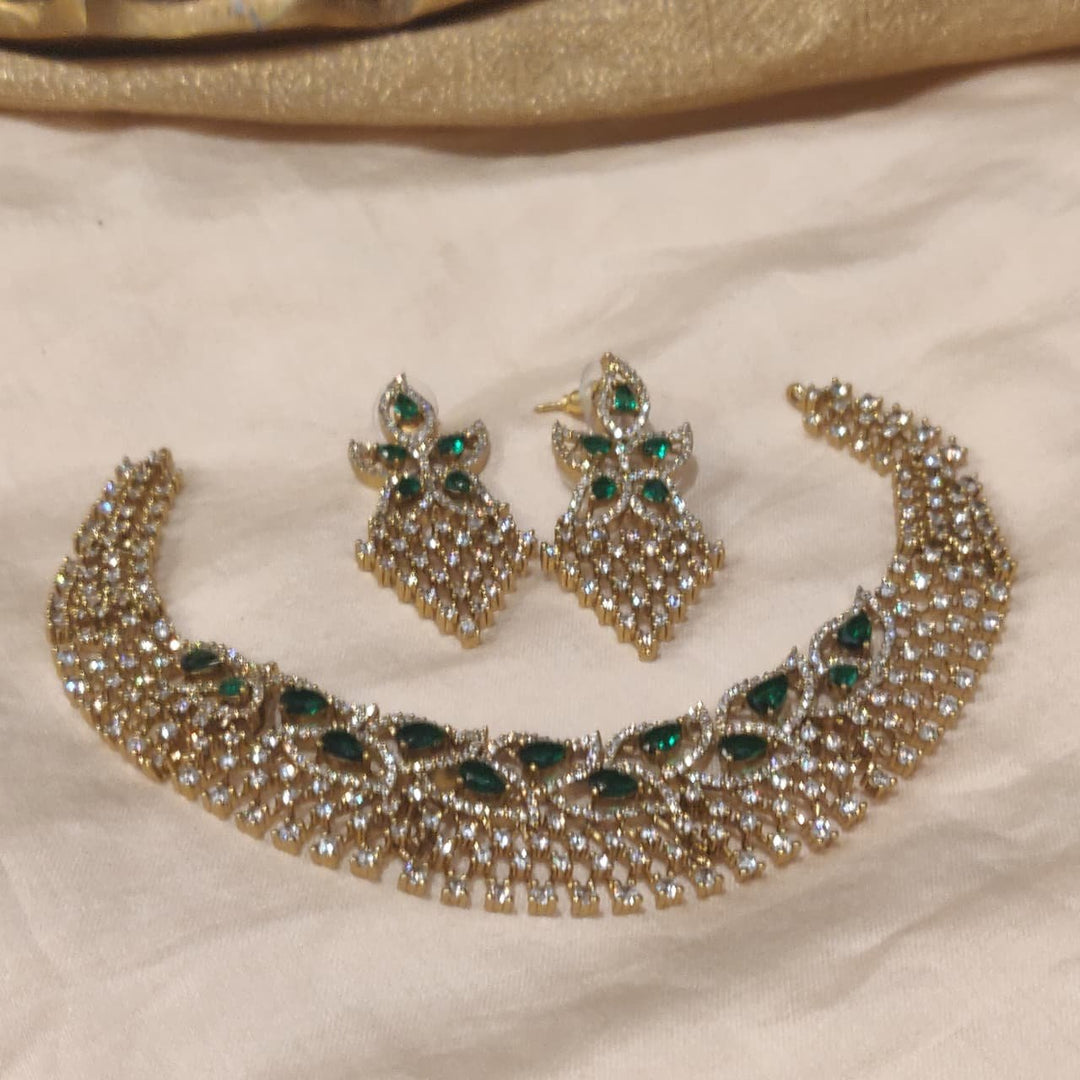 Fashionable AD Green Stone Choker