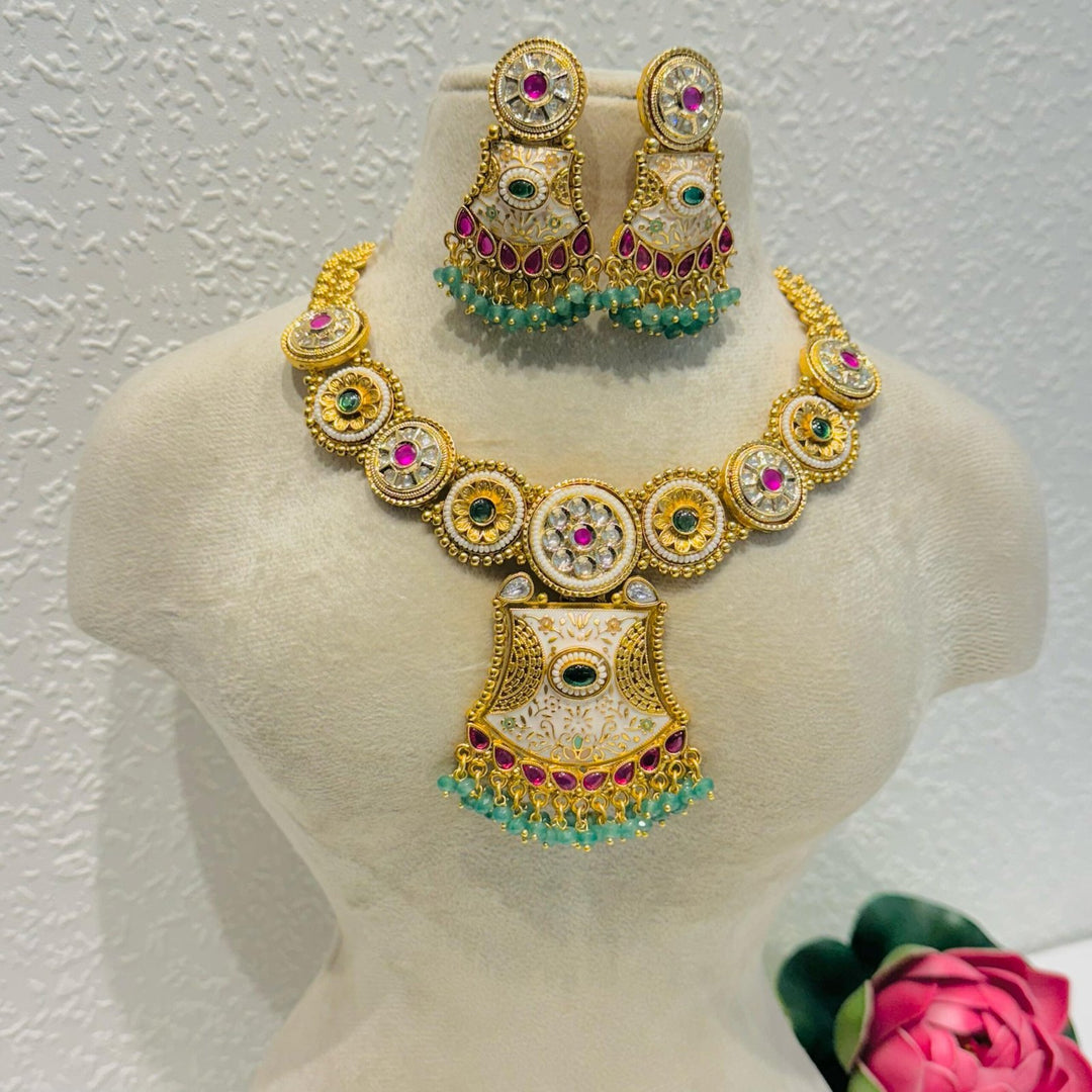 Floral emerald golden bridal choker