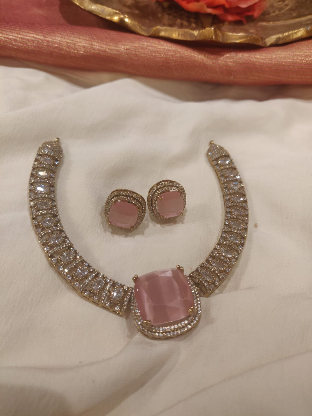 Refined Crystal Round AD Necklace With Pink AD Stone