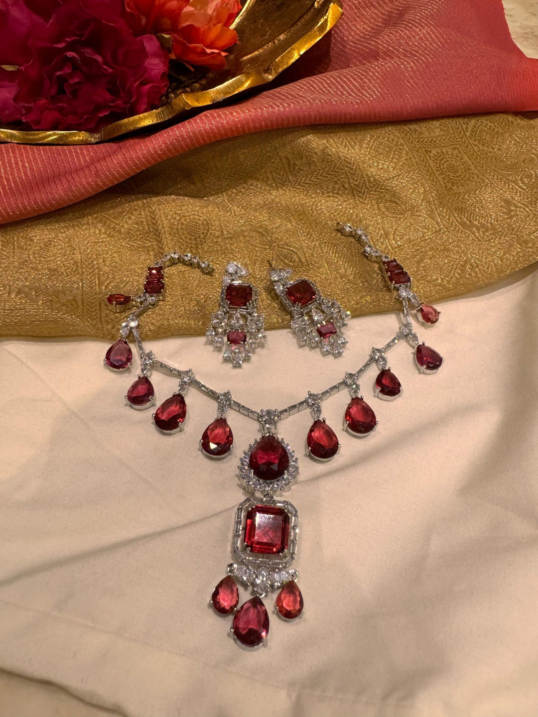 Lustrous CZ Necklace With Red AD stoen