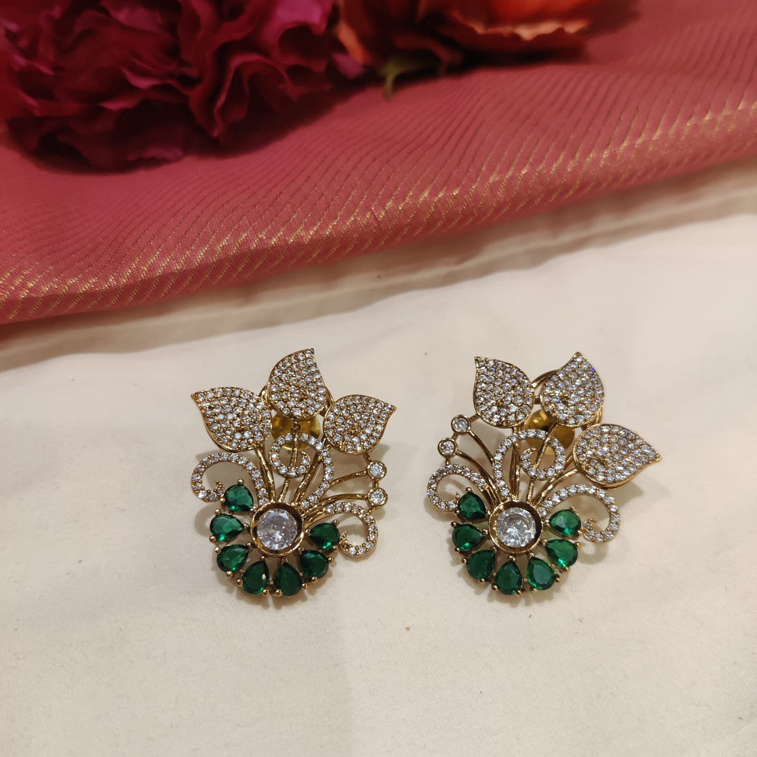 Scintillating Green Crystal Floral 3 Leafs Earringa