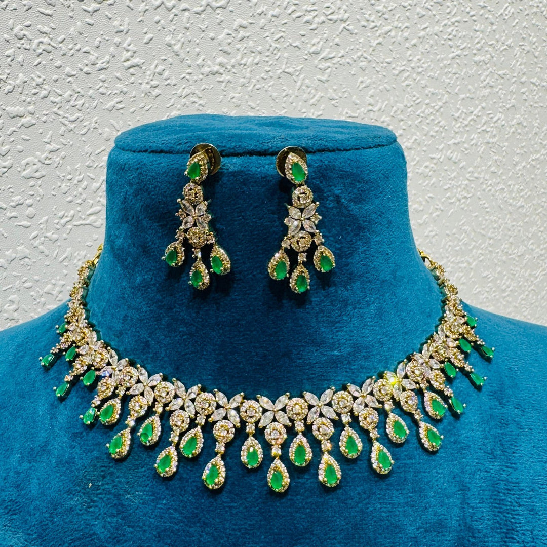 Glamorous Majestic ad stone jasmine design with emerald droplet choker necklace