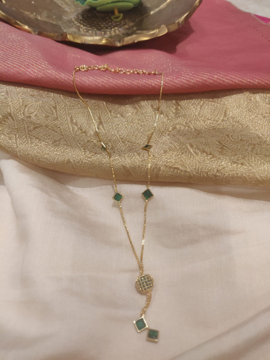 Mesmerizing Chain Green Ad Stone