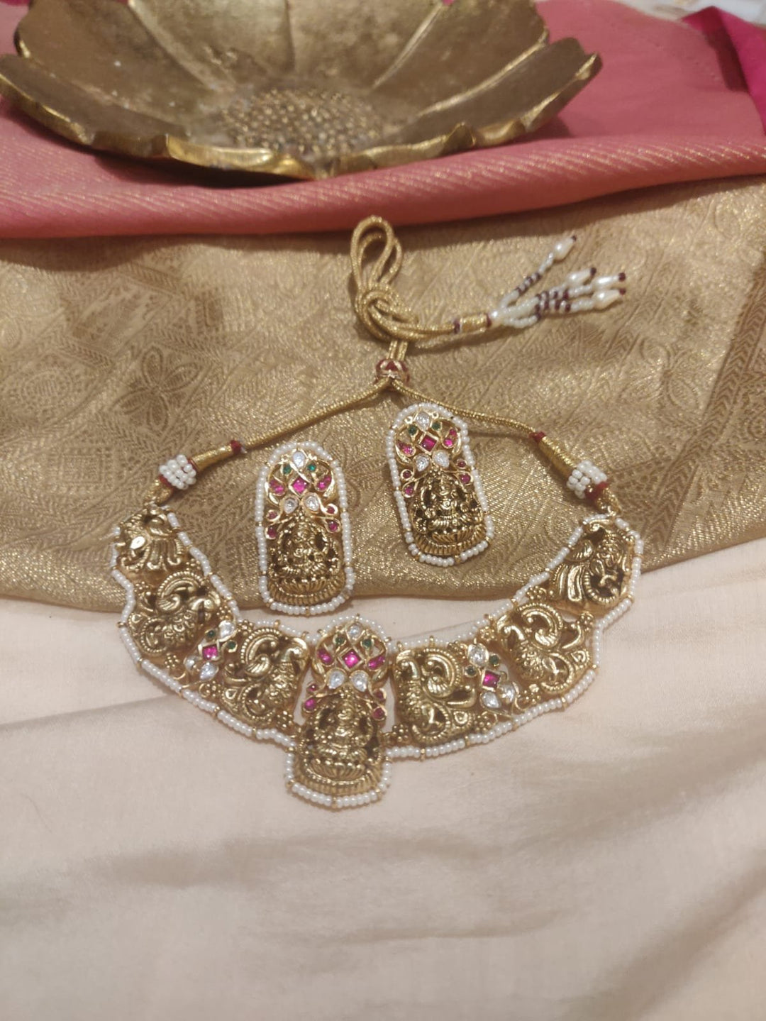 Scintillating Lakshmi Choker with Peacock white outline