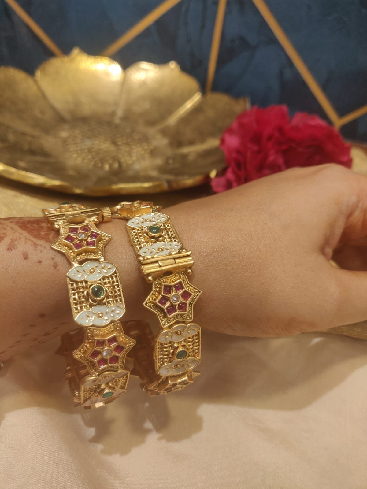 Enigmatic bridal star bangles set of 2
