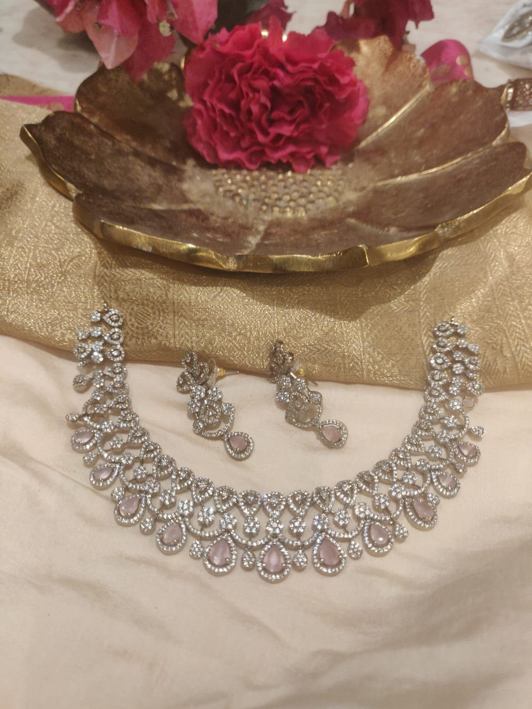 Mesmerizing Ad Stone Floral Choker with Pink Ad Beads