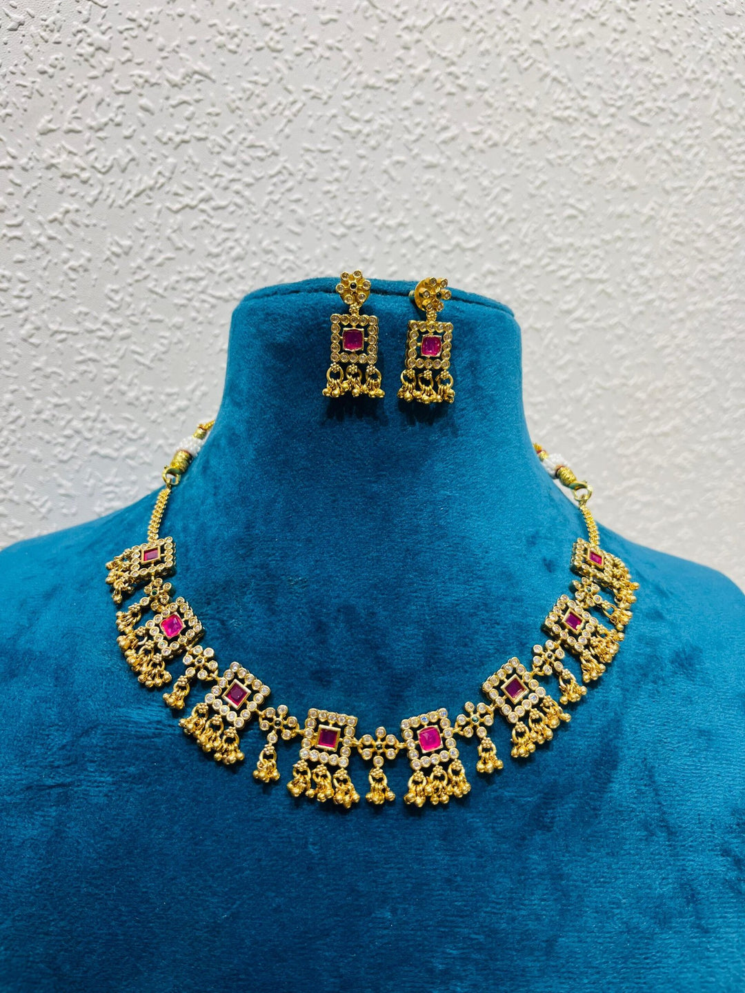 Captivating 2 square pink daimond and white diamond necklace