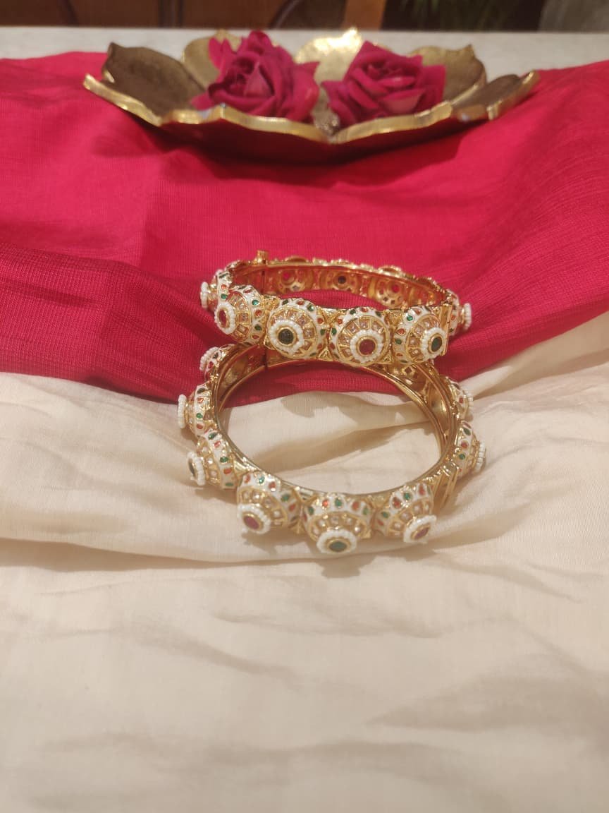 Elegant Kada Set of 2