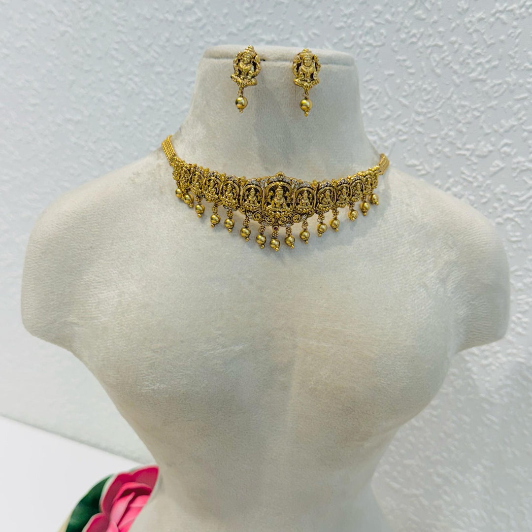 Laxmi design ad stone choker