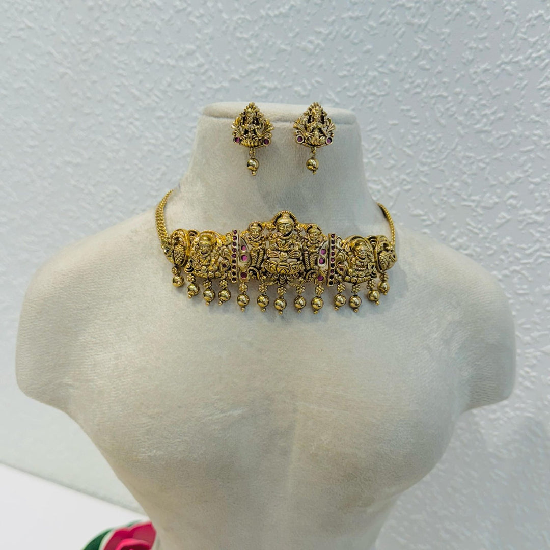 Laxmi golden Moti choker
