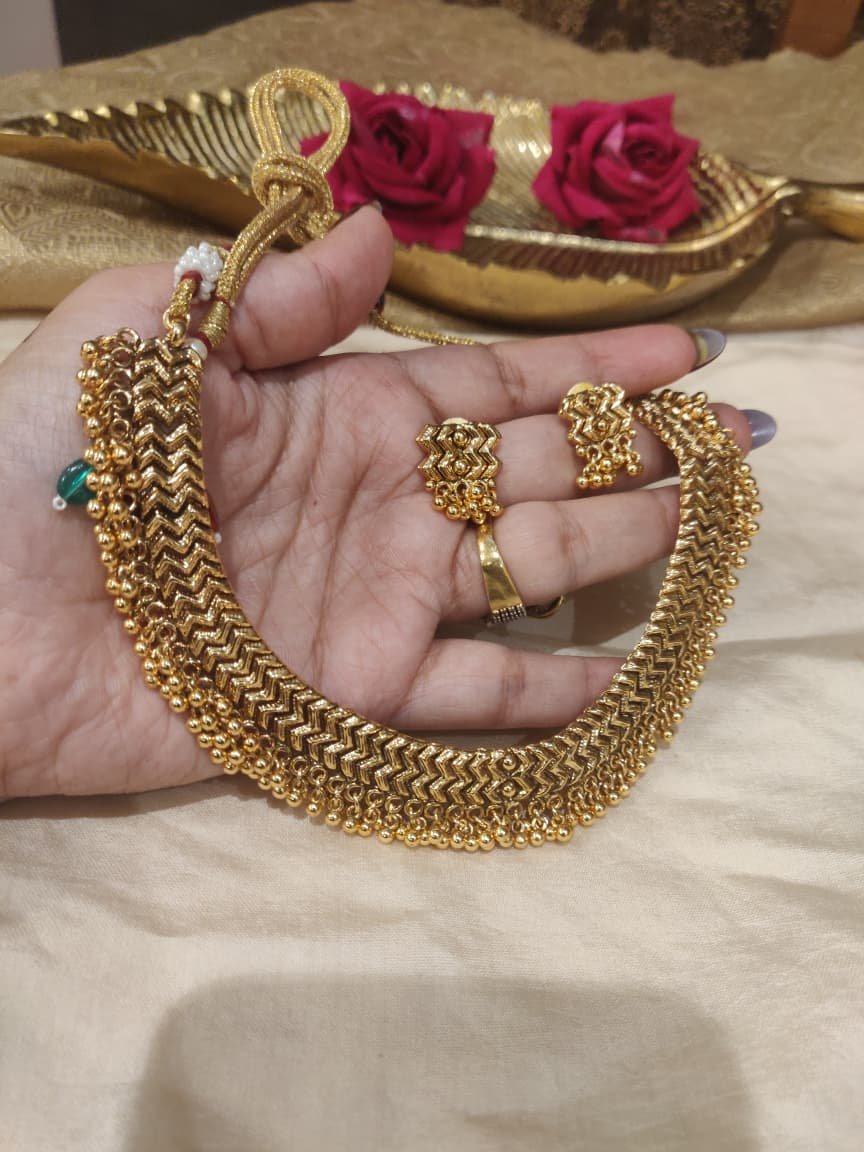 Refined Golden Beads Choker