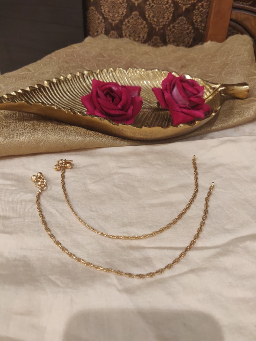 Sparkling Golden Design Anklet