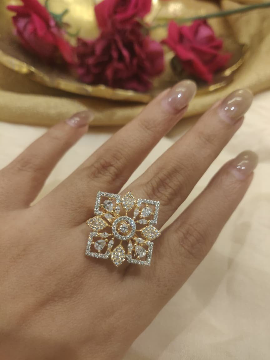 Dazzling Leaf Flower Ring