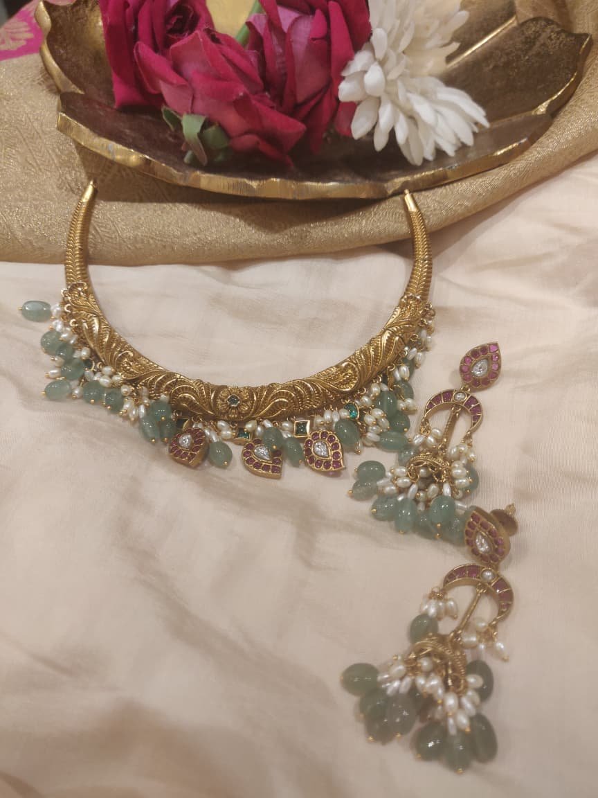 Regal Hasli With Ruby Droplet Lightgreen Beads