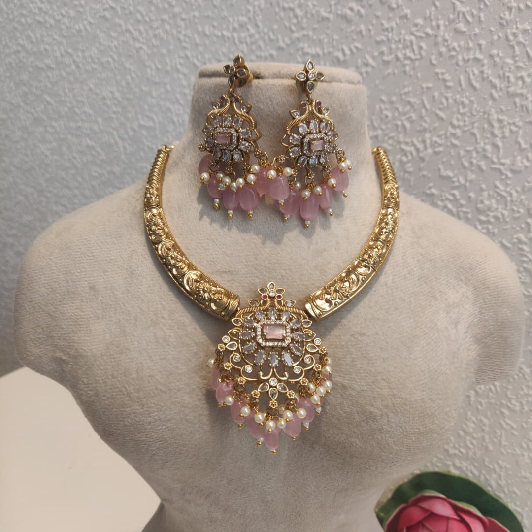 Elegant Pink Ad Stone Necklace