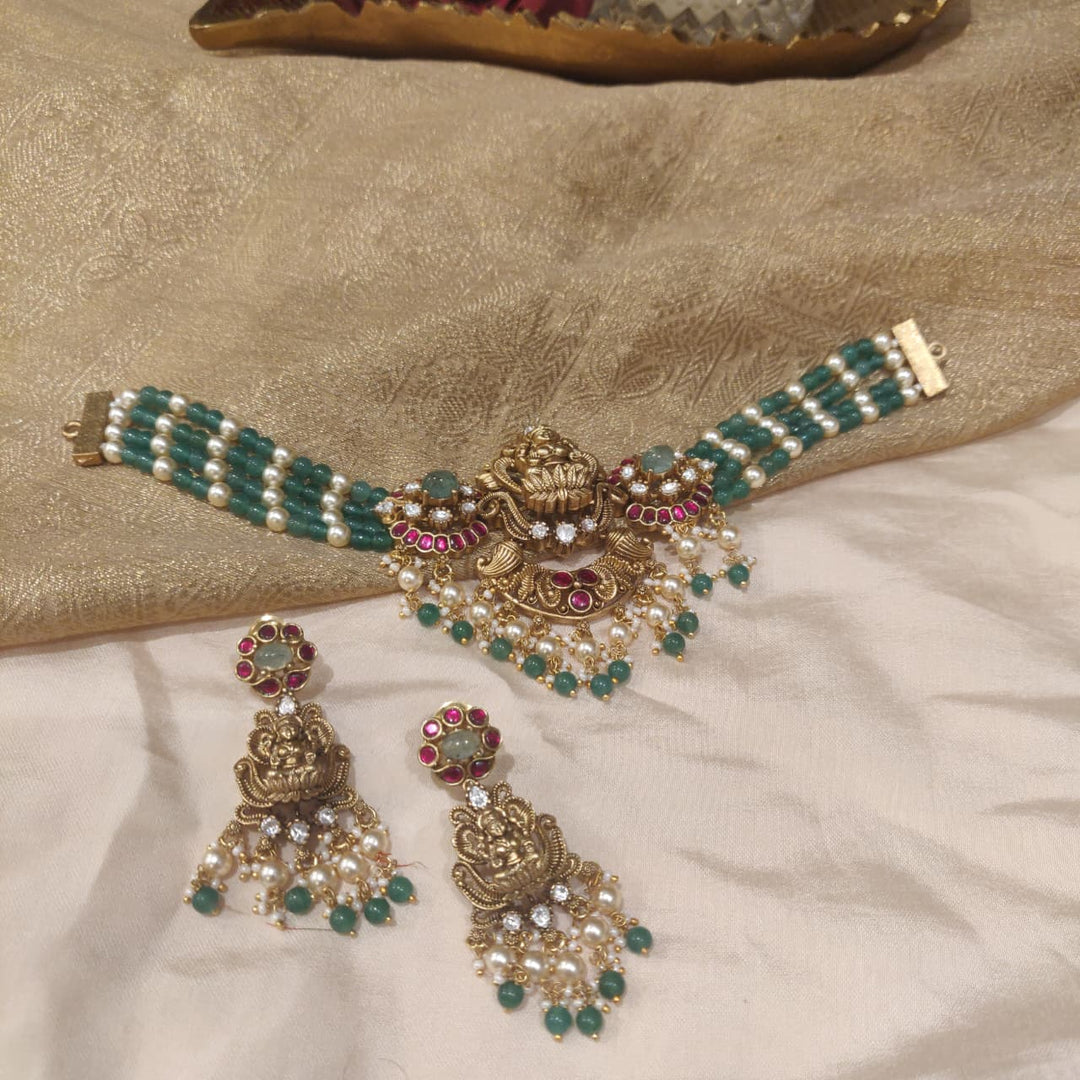 Timeless Green White Pearls 4 Layer Temple Choker