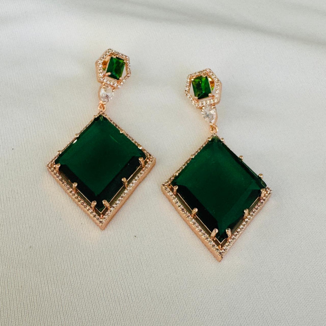 Enigmatic Green AD Stone Rosegold Earring