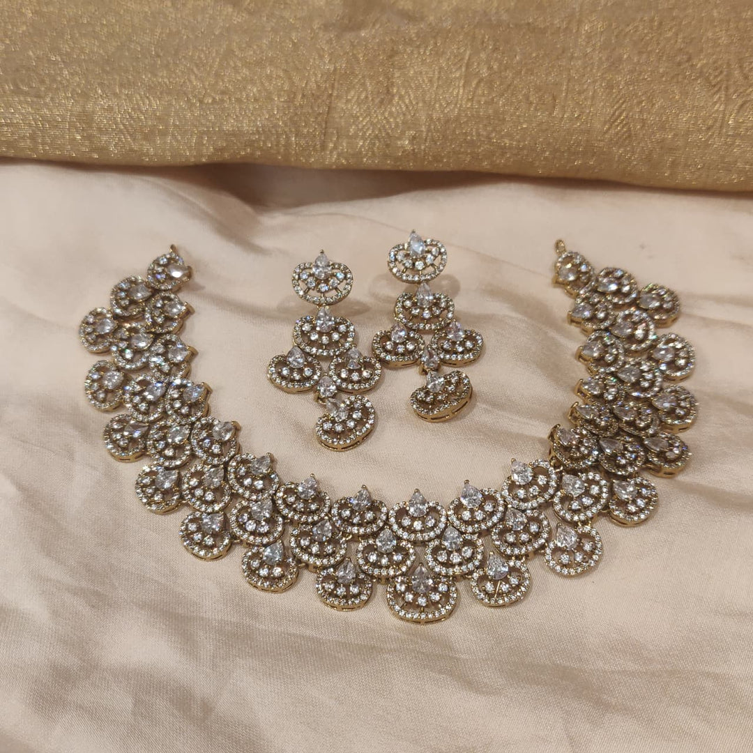 Opulent Droplet AD Crystal Stone Choker