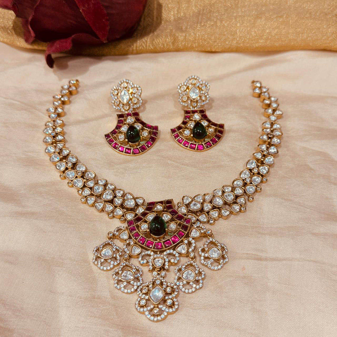 Brilliant Kundan Stone Droplet Necklace