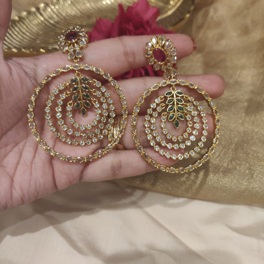 Trendsetting Floral Leafy Round AD Stone Earring
