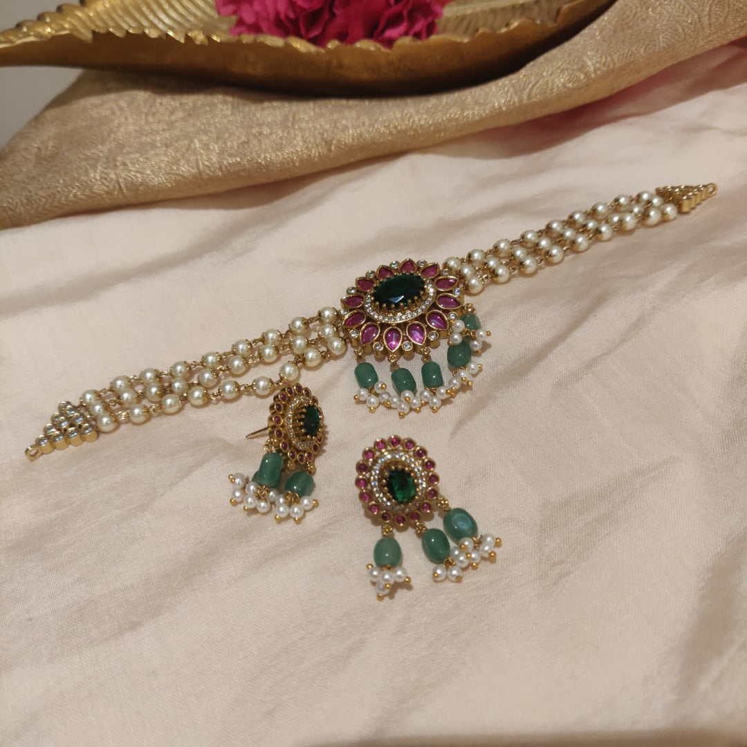 Dazzling 3 Layer Pearl Floral Choker with Green Beads