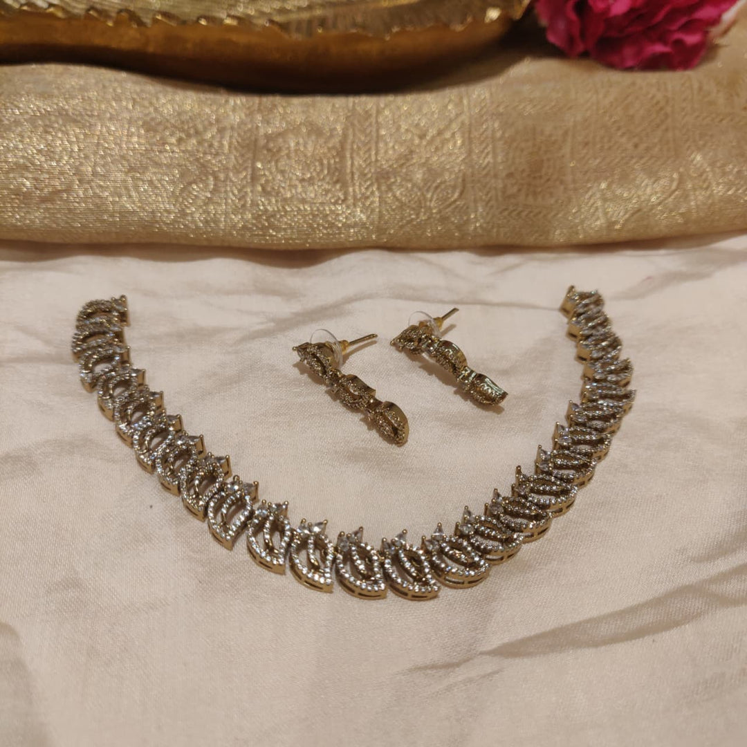 Exquisite AD Stone Leafy Necklace