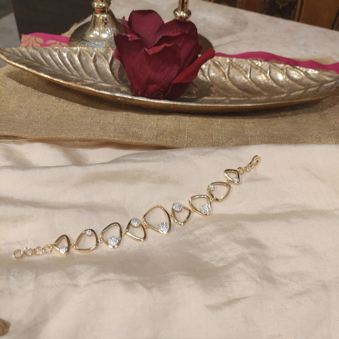 Elegant Open Heart AD Bracelet