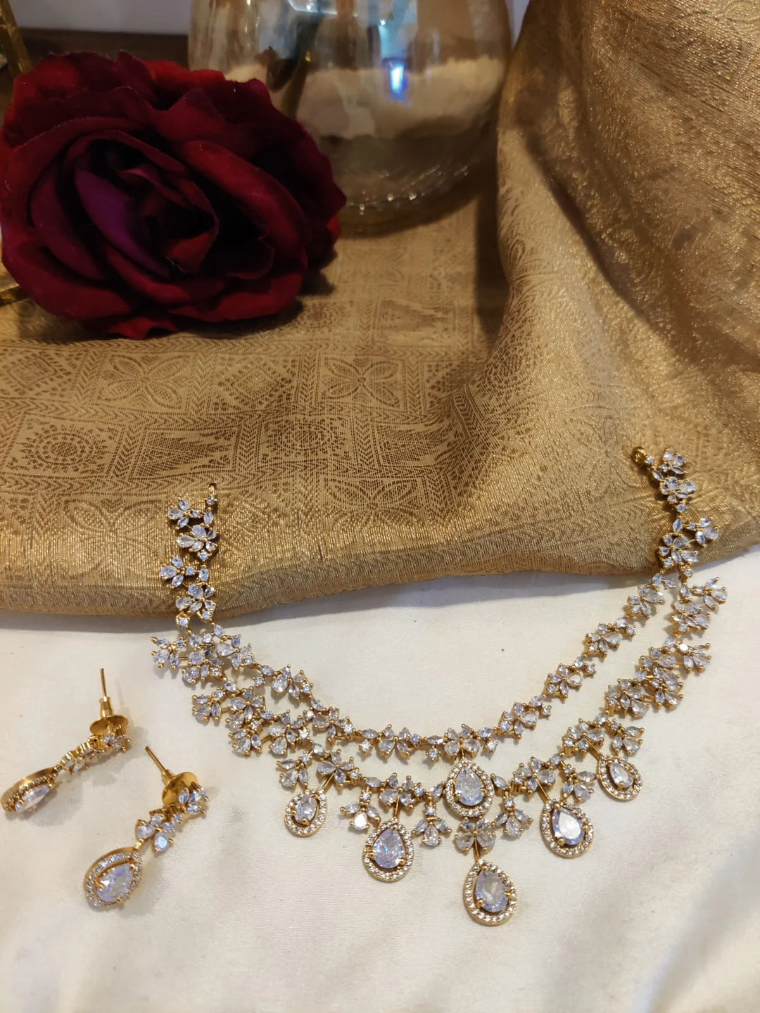 EJ Premium Crystal Fitted Styled Kundan Short Necklace